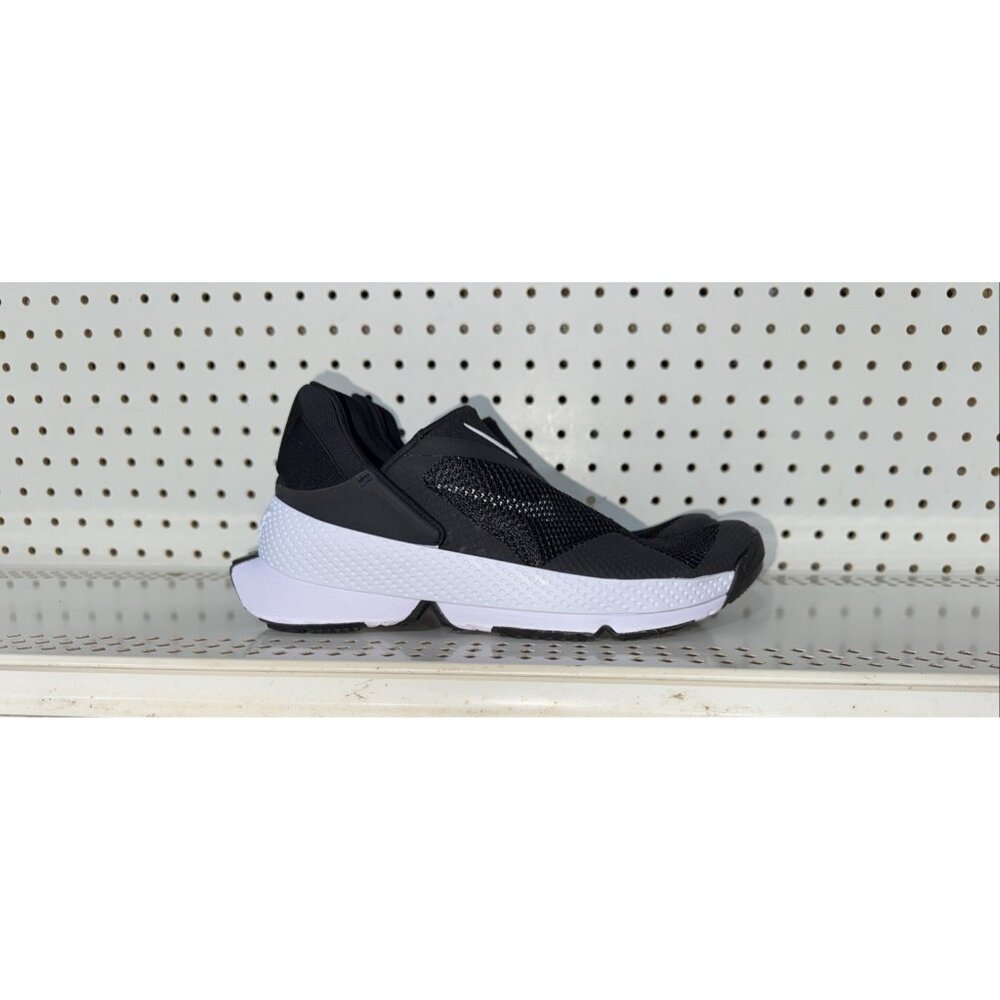 Nike Go FlyEase Womens Athletic Easy On/Off Shoes Sneakers Size 9 Black White